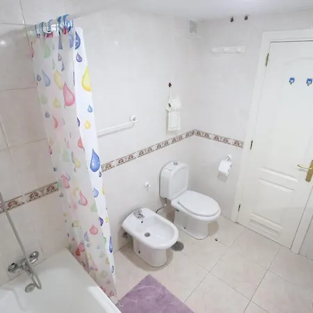 Spacious For Vacation In South Tenerife Appartamento *